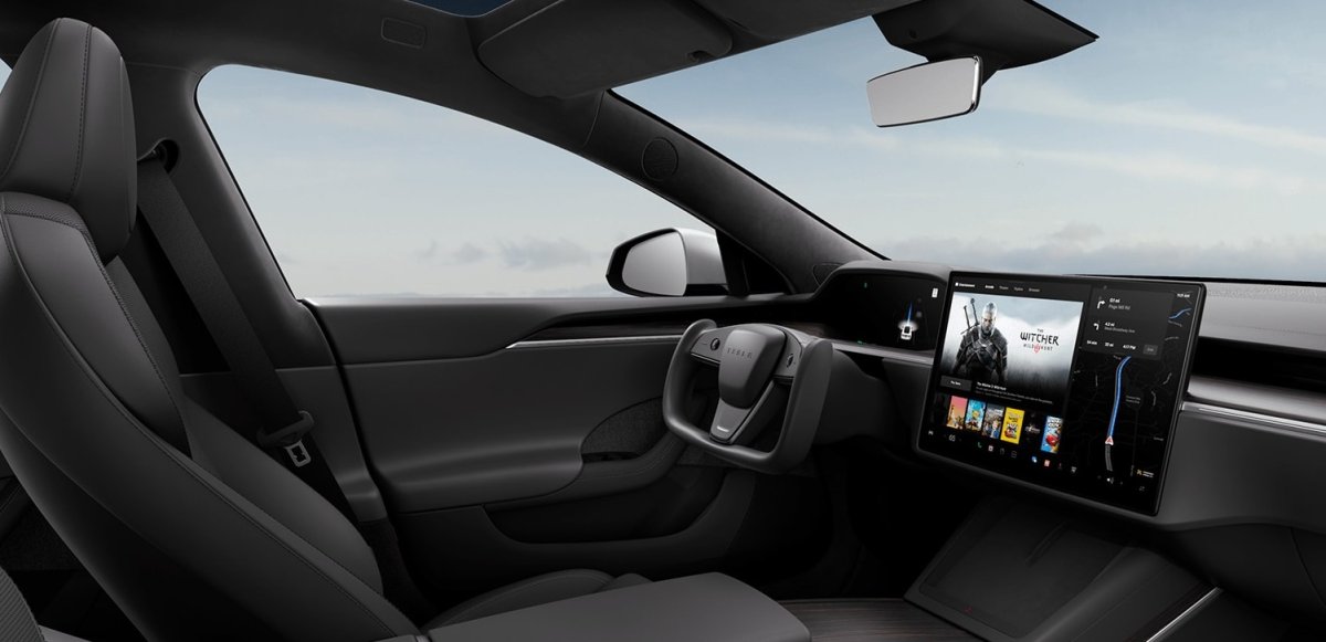 Tesla starts to roll out update 2021.36