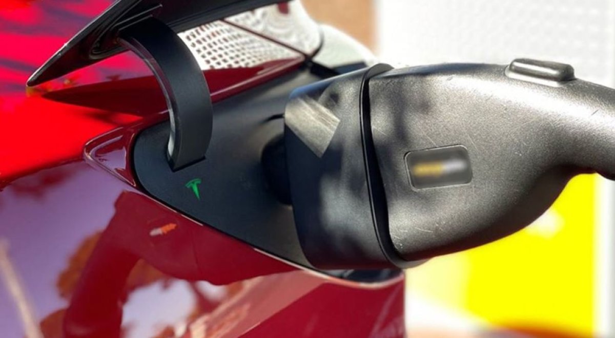 Tesla Charge Cable Release Shortcut [VIDEO]