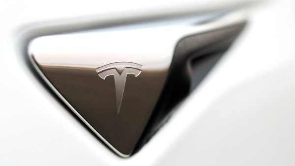Tesla's Sentry Mode to no longer turn off after installing update