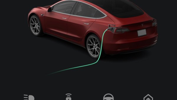 Tesla adds new features in app update 4.3