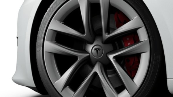 Tesla Plaid and Plaid+ tire sizes and make are visible in the Tesla Configurator.