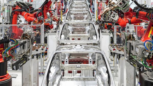 Cybertruck Closer to Reality As Production Line Robots Arrive in Texas