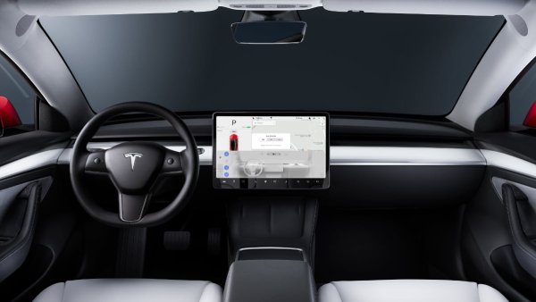 Tesla to Limit Standard Connectivity; Will No Longer Include Nav and More After 8 Years