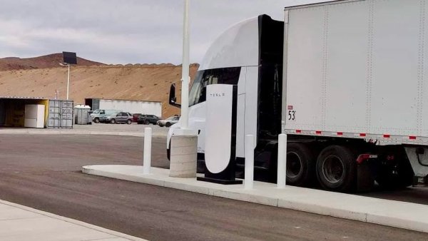Tesla To Build Pre-Assembled Megachargers for Tesla Semi