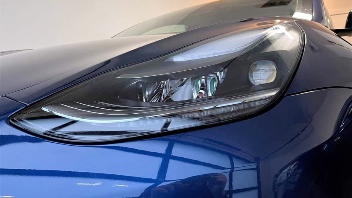 Matrix headlights have a circular dome projector on the outer edge.