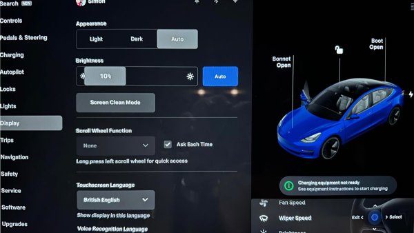 Tesla Adds Full Windshield Wiper Controls to the Steering Wheel in Software Update