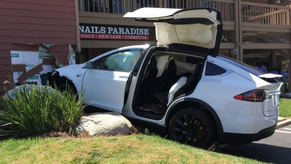 Researcher Discovers Tesla Design Flaw That May Cause Unintended Acceleration; NHTSA Reopens Investigation