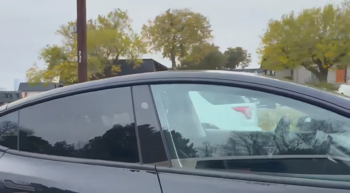 Empty Tesla Robotaxis Spotted Driving Autonomously in Austin [VIDEO]