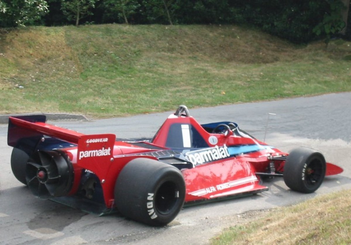 The infamous fan car.