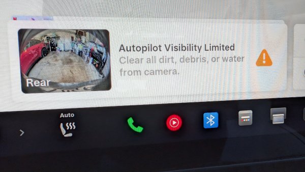 Tesla Improves Camera Visibility Alerts in FSD V14.2.2