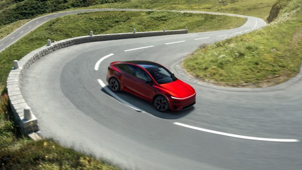 Tesla Launches Model Y Performance in the US with Free Paint and Interior Options