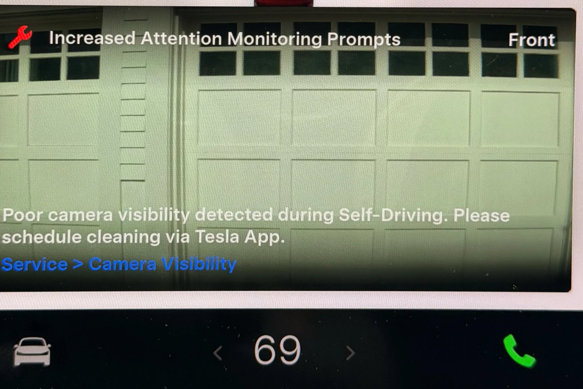 Tesla Increased Attention Monitoring Alert feature in update 2026.14.6.10