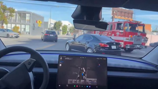 First Look at Tesla FSD 14.3.2: Major Summon Improvements [VIDEO]
