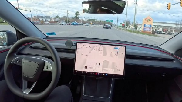 First Impressions for Tesla FSD v14.3: Faster Reactions and Impressive Smoothness [VIDEO]