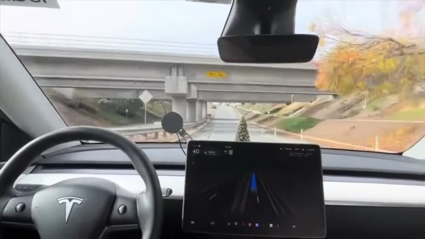 Tesla Releases FSD Beta 12.2.1 Update [Update: Now Going Out to Customers]