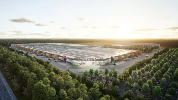 Tesla Giga Berlin Head Slams Media for 'False' Union Claims