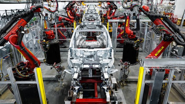 Tesla Tops 2026 Supply Chain Sustainability Rankings