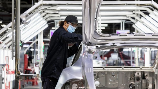 Tesla Ramps Up Giga Berlin Output and Adds 1,000 Jobs, Again