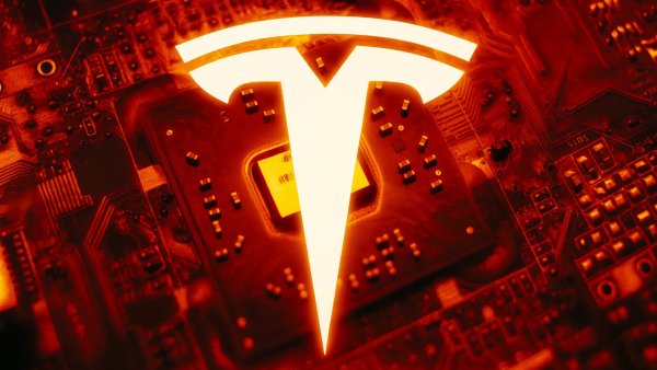 Musk Says Tesla AI6 Chip Will Break Efficiency Records