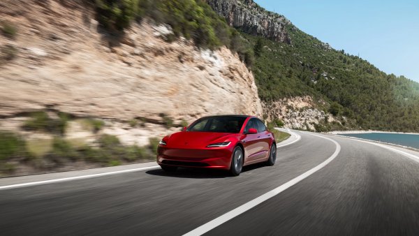 Tesla Clears Out Model 3 Inventory in Canada Ahead of Chinese EV Imports