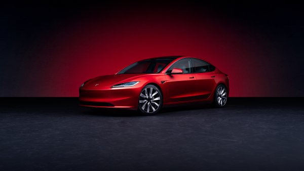 Tesla Model 3 Long Range Now Eligible for $7.5K Tax Credit
