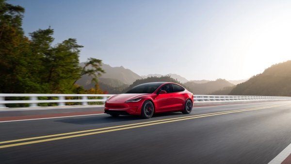 Tesla Hits $546 Million in Annual Recurring Revenue from FSD Subscriptions
