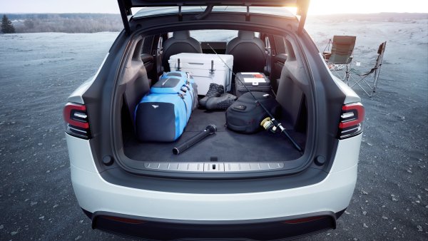 Tesla Says 12V Power Socket Access Will Not Return With Sentry Mode [Rumor: Enable With Waiver?]