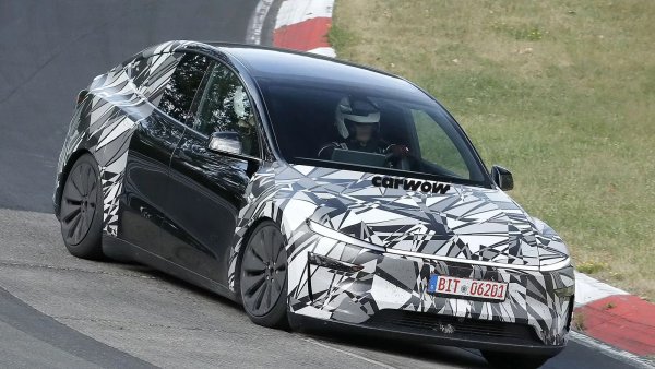 Tesla's 6-Seat Model Y L Spotted in Germany Ahead of European Launch