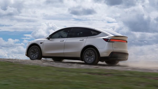 Tesla Officially Announces the Model Y L in Australia and New Zealand