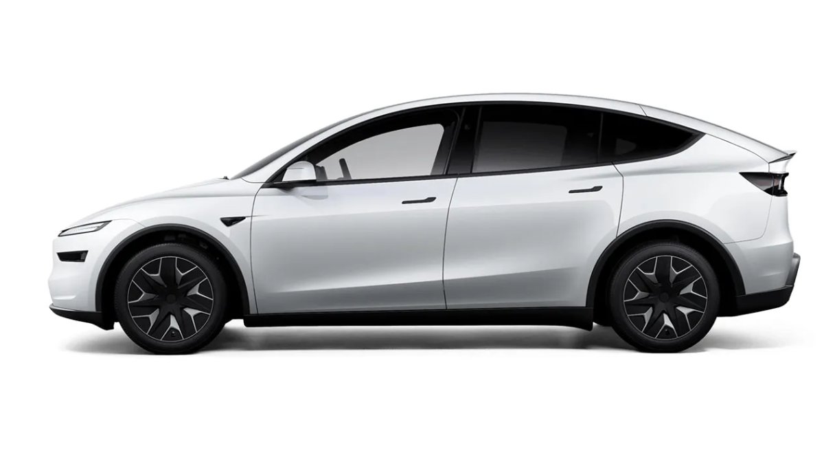 Size comparison: Model Y L vs. Model Y
