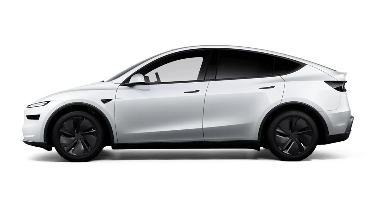Size comparison: Model Y L vs. Model Y