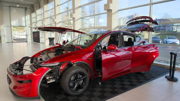 Tesla Shows What's Inside a Tesla With This Special Studio Model
