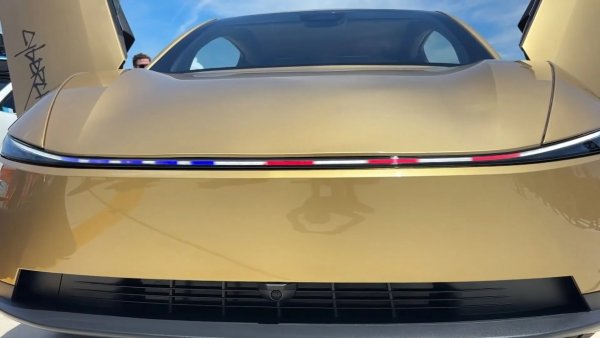 Tesla Cybercab’s Front Light Bar Appears to Be RGB After New Purple Sighting