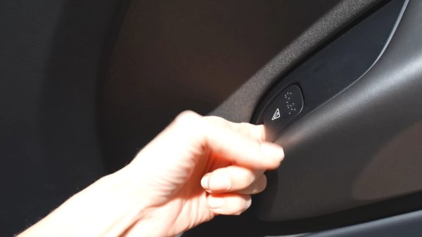 Cybercab Debuts Tesla's New Interior Door Handle [VIDEO]