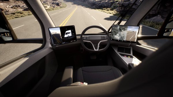 After Trial, DHL Commits to the Tesla Semi, Orders "More Than Just a Handful of Trucks"