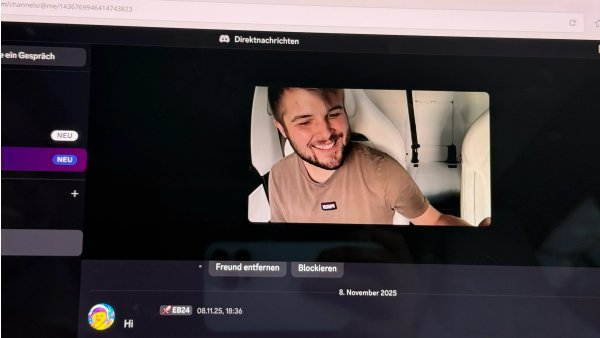 Tesla's 2026.26 Summer Update Lets You Video Conference on Google Meet, Teams & Discord