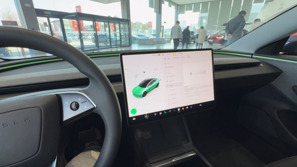 Tesla Expected to Add Voice Assistant as Musk Says Grok AI is Coming